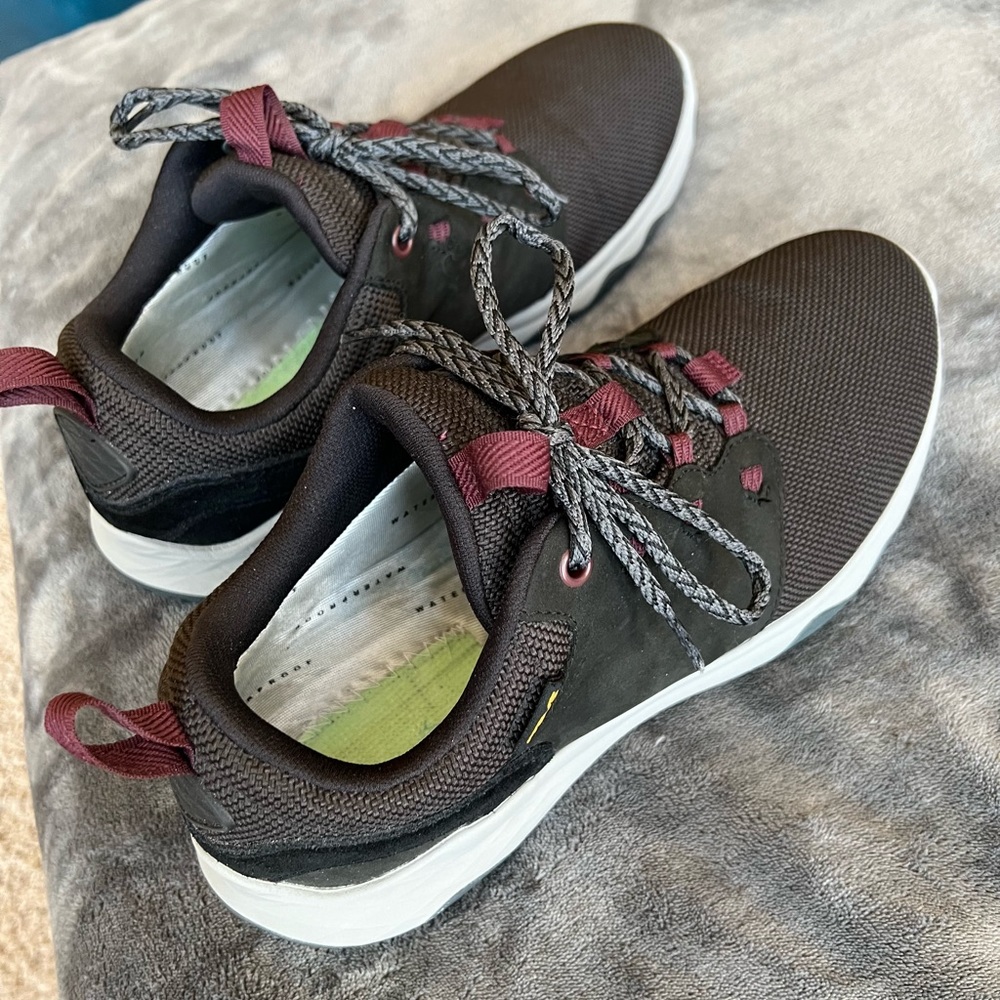 Teva Arrowood Venture Women's Hiking Shoe waterproof, size 9.5